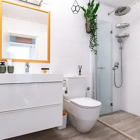 公寓 The Base - Bright 2br, Near Old Town, Walk To *