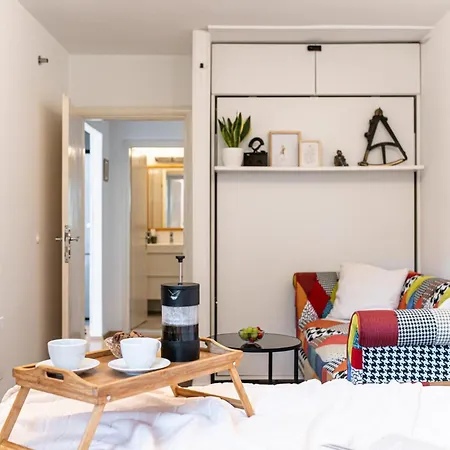 The Base - Bright 2br, Near Old Town, Walk To * 杜布罗夫尼克