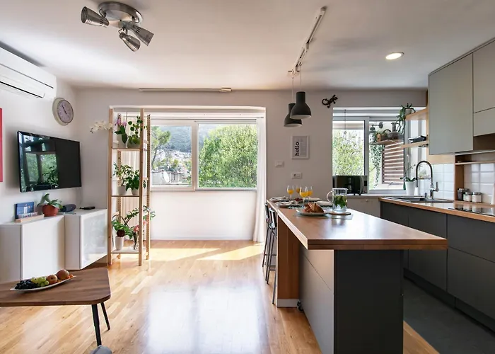 Apartament The Base - Bright 2br, Near Old Town, Walk To Dubrownik